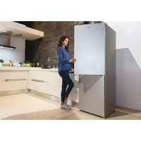 Kép 2/5 - CANDY CCE3T618FS alulfagyasztós hűtő NF 185/60cm 223/119L