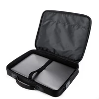 Kép 2/2 - TOO 15,6" fekete notebook táska piros dekor csíkkal