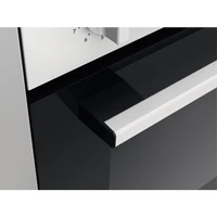 Kép 4/5 - ZANUSSI ZOFEC0W2 beépíthető sütő * 58 liter